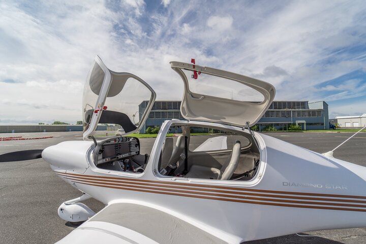 Diamond DA40 N569DS Doors Open N569DS Doors Open