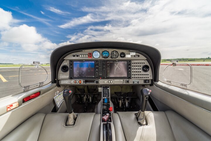 Diamond DA40 N569DS Panel N569DS Panel