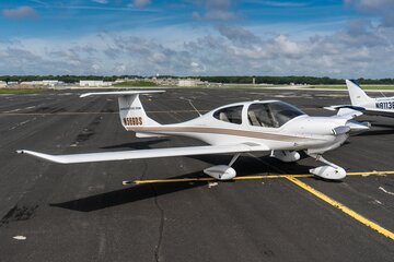 Diamond DA40 N569DS