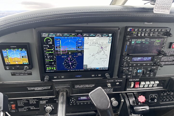 Piper Archer N8113B Avionics N8113B Panel